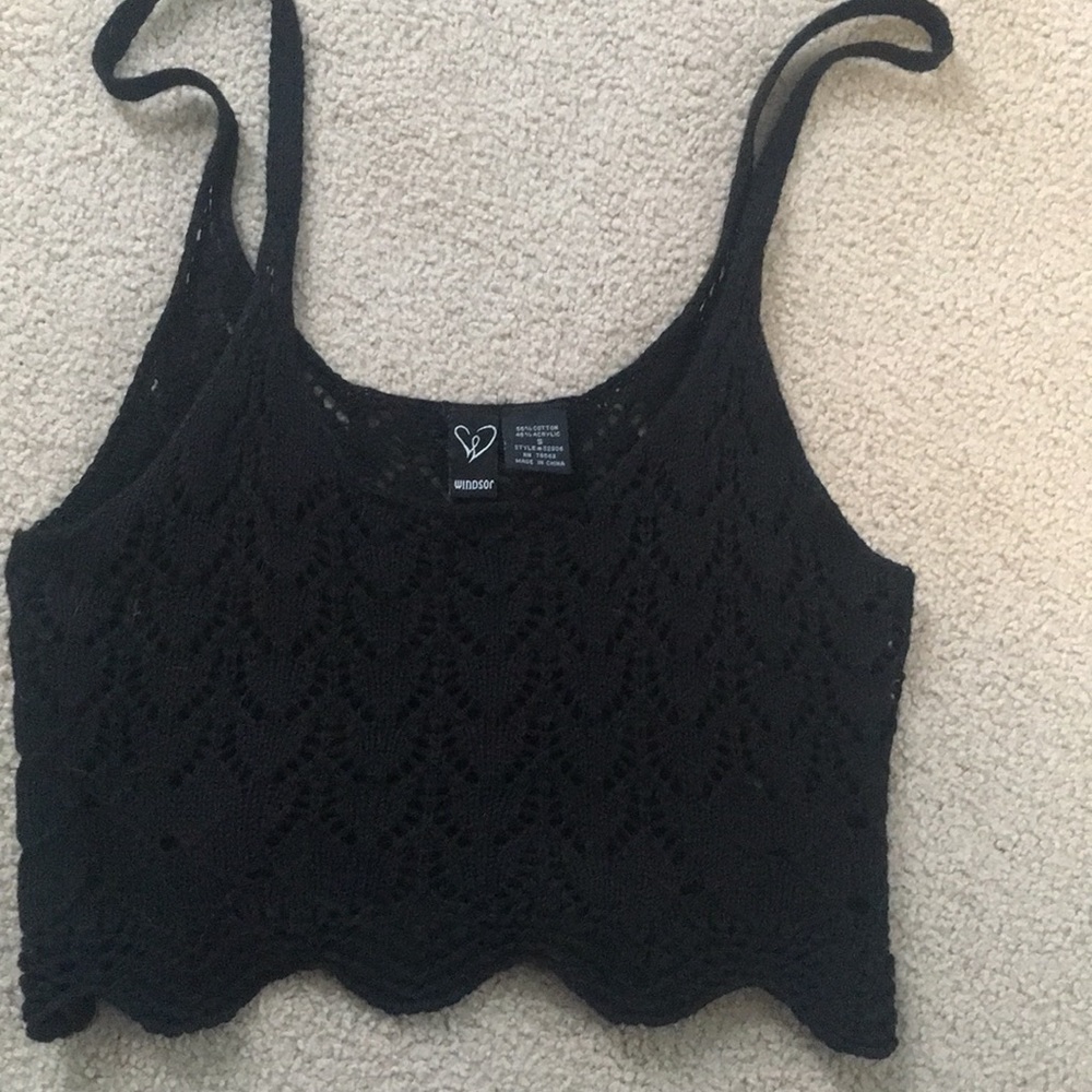 Black crop top!